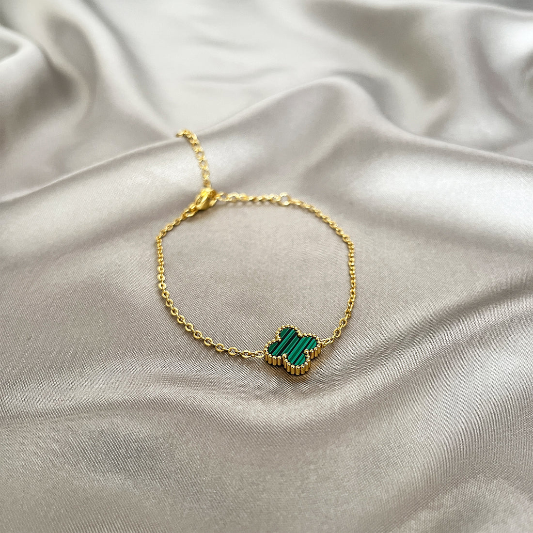 Dainty Bracelet Design
