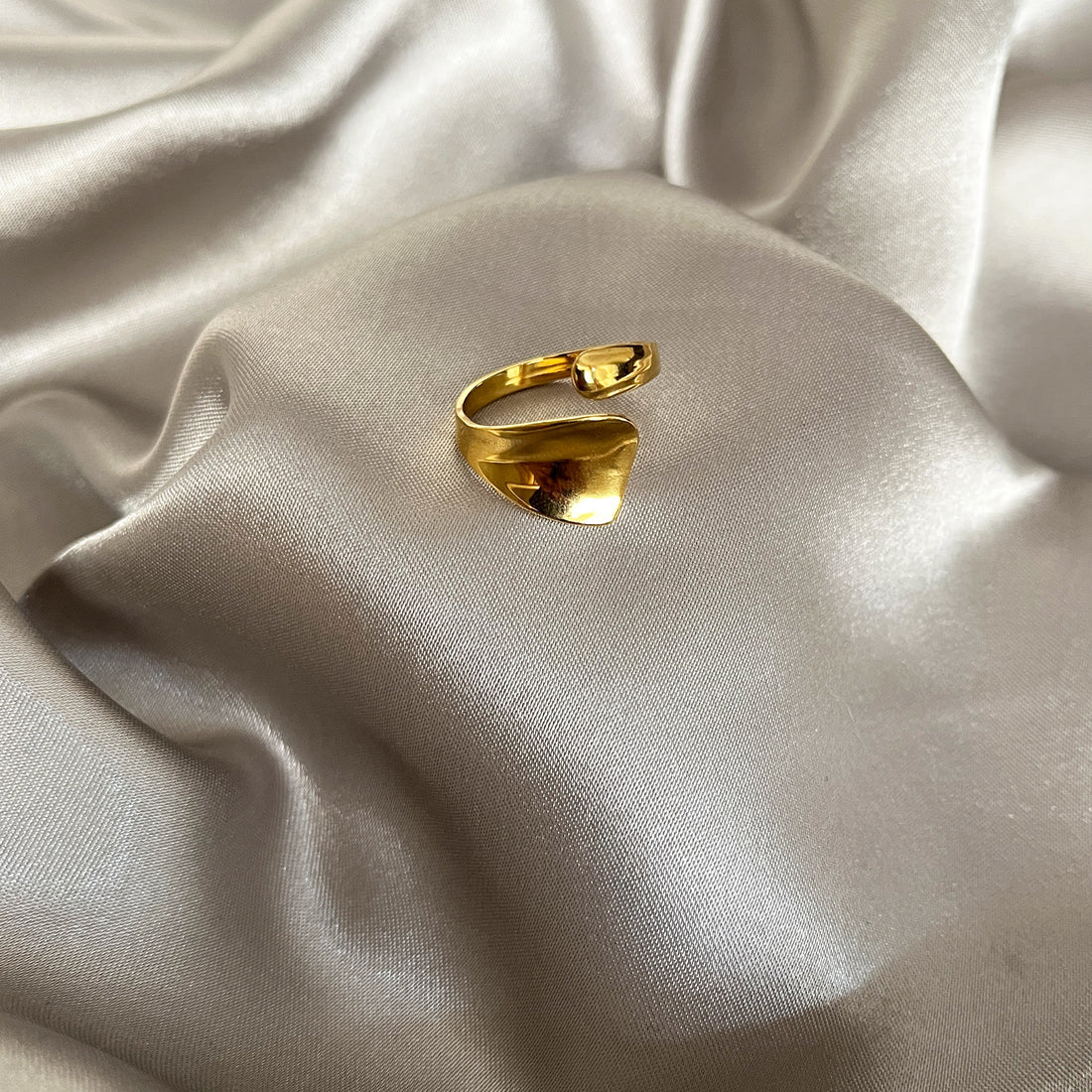 statement ring design for women