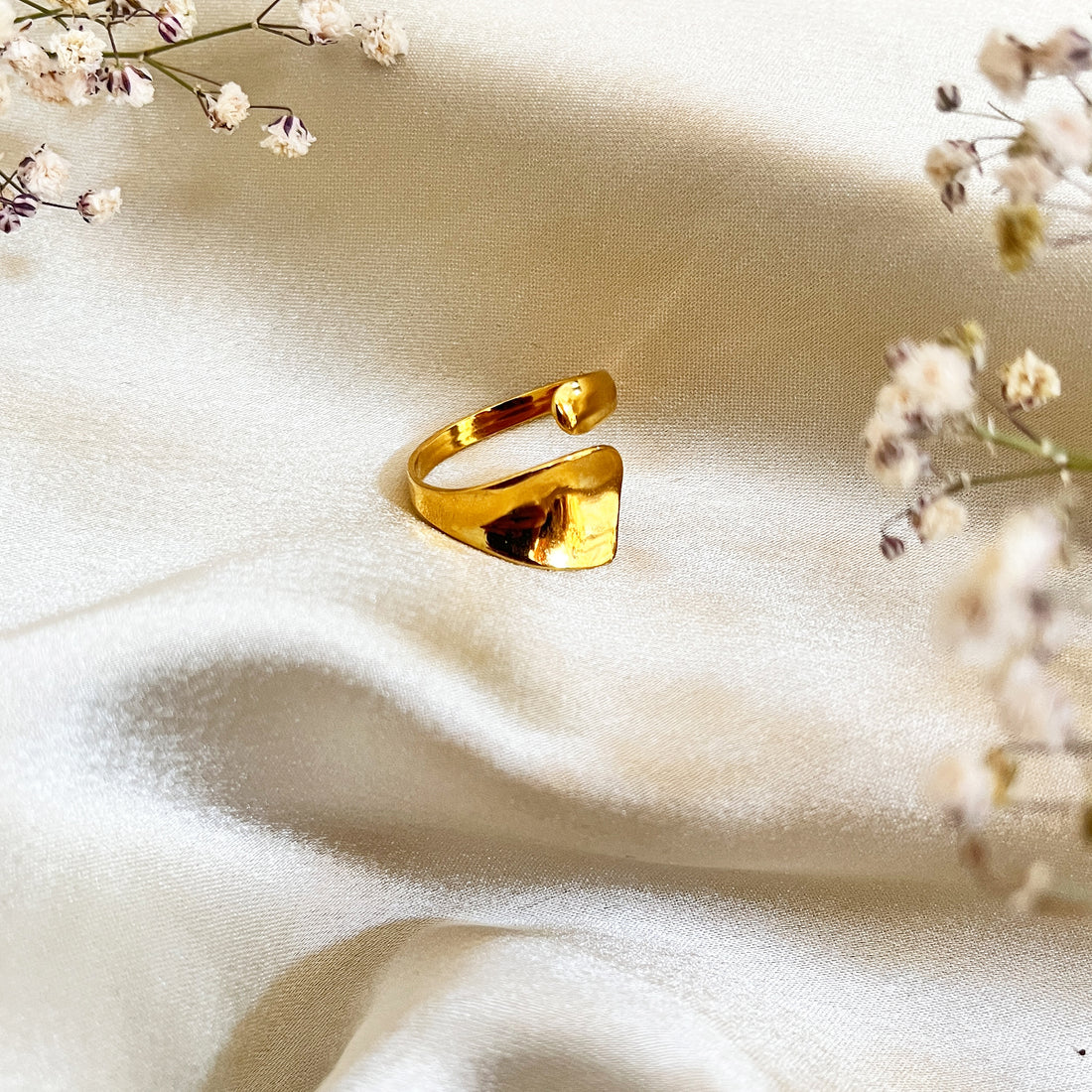 abstract gold plated ring for girls