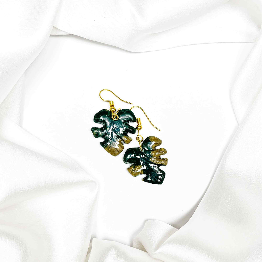 Lightweight palm leaf earrings for women