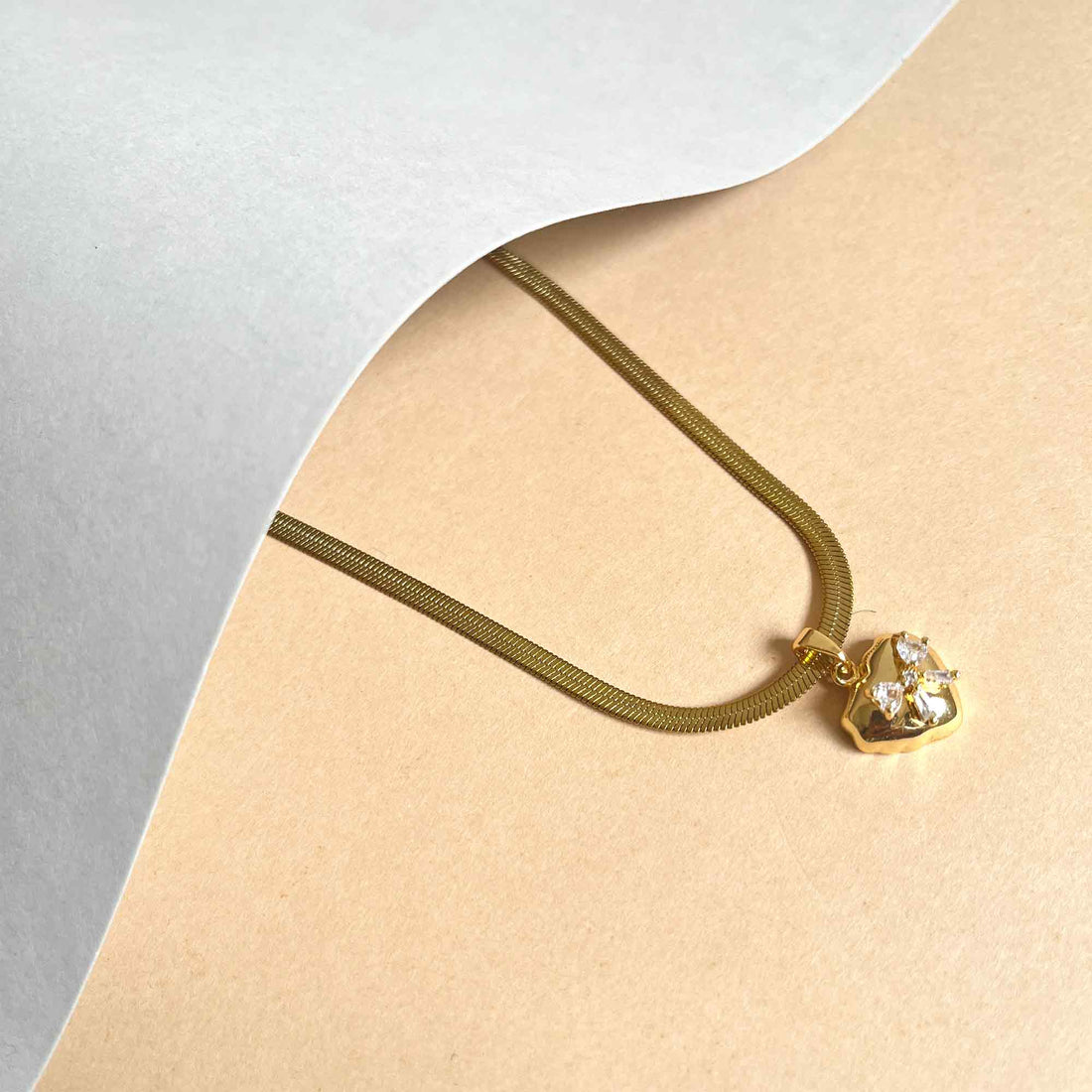 dainty necklaces for women